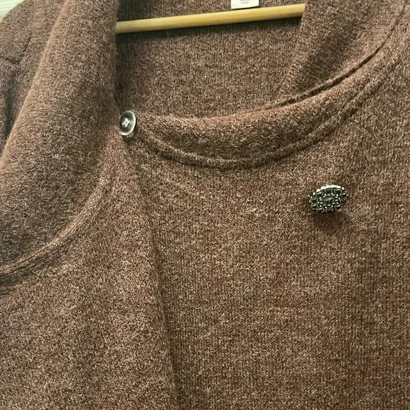 Women's Burgundy Sweater - Picture 3 of 7